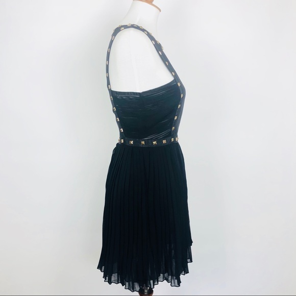 Diffuse - Black Cutout Side Mini Dress - Picture 2 of 7